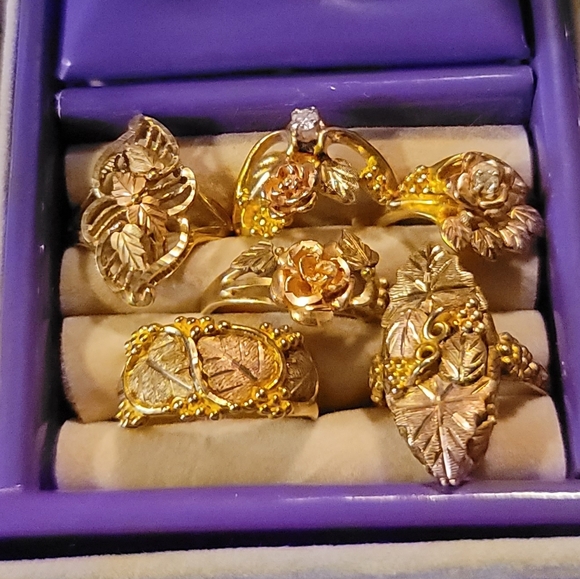 Black Hills Gold Jewelry - Black Hills Gold 6 10k Intricate Gold Rings 1 Price For All!!! Real Diamonds Too